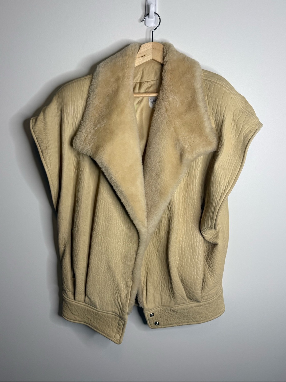 Vintage vakko Cream Shearling-Collar Leather Vest oversized